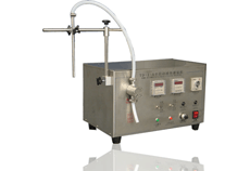 高精度磁力泵液體灌裝機